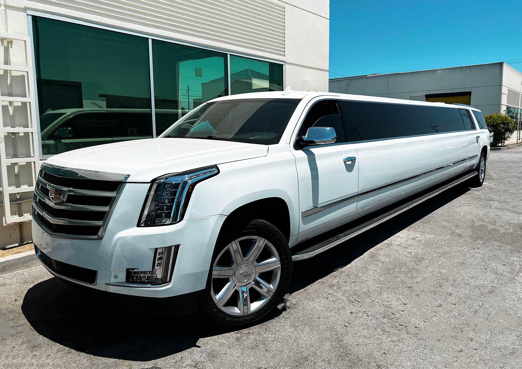 Stretch Luxury Limousine